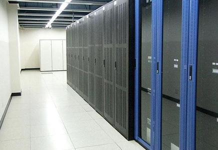 站長(cháng)，你還在用美國主機嗎？